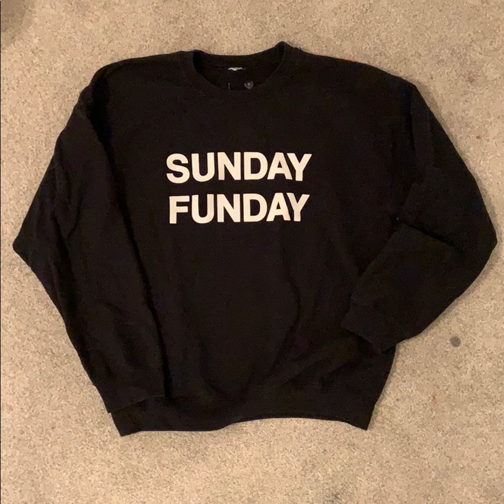 SUNDAY FUNDAY crew neck sweatshirt